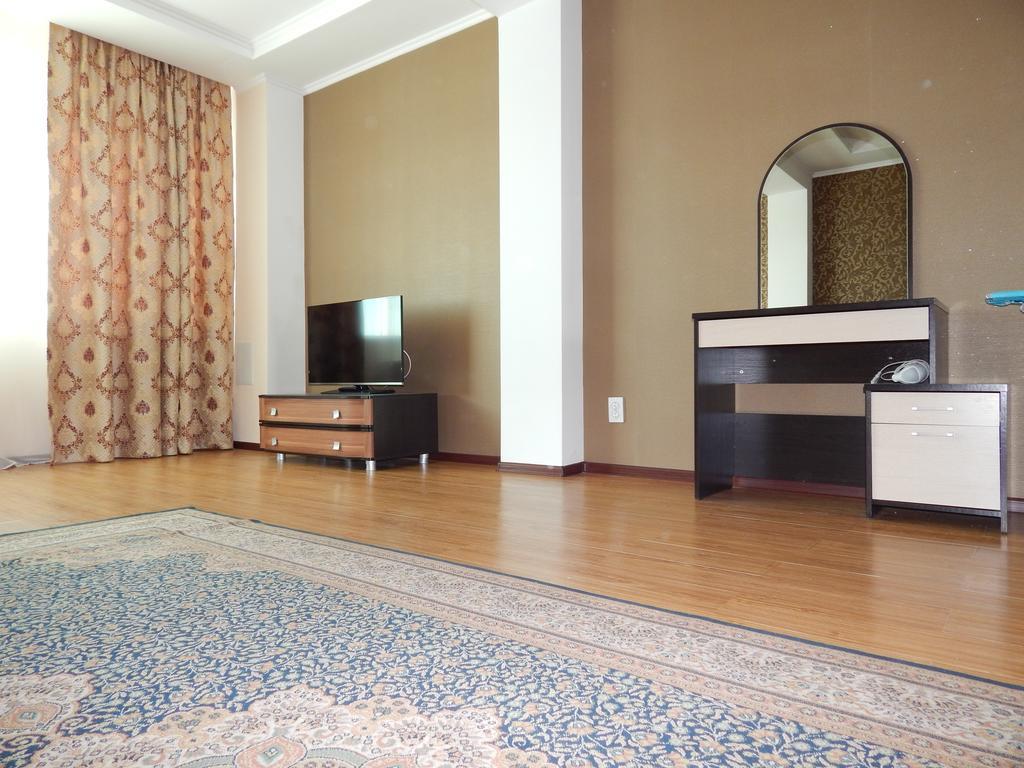 Sky House Astana Otel Oda fotoğraf